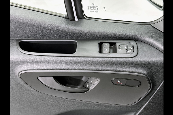 Mercedes-Benz eSprinter 314/414 L3H2 Pro 113kWh 450km actieradius DC laden 115KW Stoelverwarming Camera Betimmering