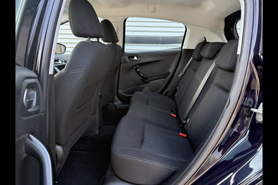 Peugeot 208 1.2 PureTech Blue Lease Executive Navi,Clima,Apple Carplay,Cruise,PDC,N.A.P,APK tot 01-2027