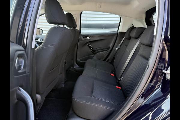 Peugeot 208 1.2 PureTech Blue Lease Executive Navi,Clima,Apple Carplay,Cruise,PDC,N.A.P,APK tot 01-2027