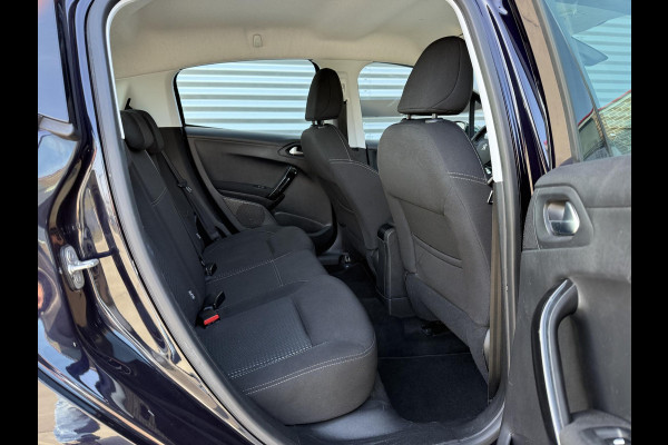 Peugeot 208 1.2 PureTech Blue Lease Executive Navi,Clima,Apple Carplay,Cruise,PDC,N.A.P,APK tot 01-2027