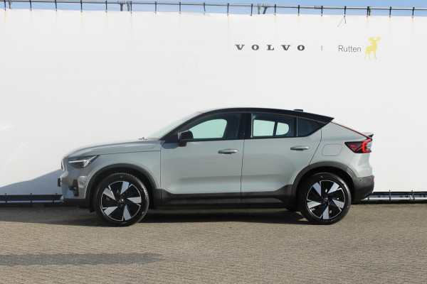 Volvo EC40 Twin Motor Ultra Black Edition 82 kWh Adaptive Cruise control / Blis / 360 graden rondom zichtcamera / Semi elektrisch wegklapbare trekhaak