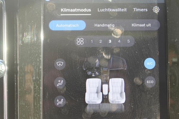 Volvo EC40 Twin Motor Ultra Black Edition 82 kWh Adaptive Cruise control / Blis / 360 graden rondom zichtcamera / Semi elektrisch wegklapbare trekhaak