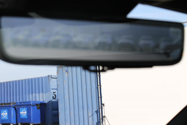 Volvo EC40 Twin Motor Ultra Black Edition 82 kWh Adaptive Cruise control / Blis / 360 graden rondom zichtcamera / Semi elektrisch wegklapbare trekhaak