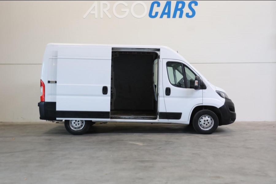 Peugeot Boxer 335 2.2 BlueHDi L2/H2 CAMERA TREKHAAK AIRCO NAVI CRUISE CONTROL LEASE v/a € 144,-p.m. Inruil mogelijk