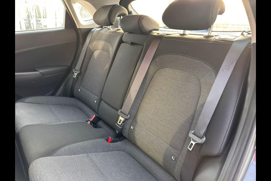 Hyundai Kona EV Comfort 64 kWh | SOH: 96,4% | 3 Fase |Warmtepomp | Navi | Adaptive CC | Climate |