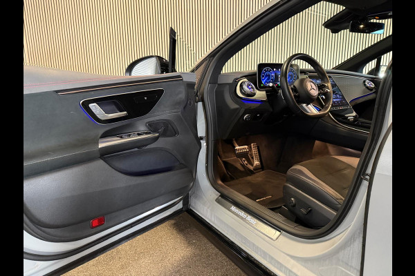 Mercedes-Benz EQE 300 89 kWh AMG STYLING-NIGHT-PANORAMA-MULTISPAAK VELGEN-AIRMATIC-COMPLEET