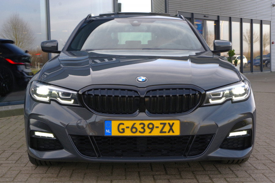 BMW 3 Serie Touring 330i 259 PK High Executive M-Sport Edition, Panoramadak, Trekhaak, Individual, Head-Up