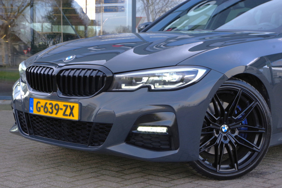 BMW 3 Serie Touring 330i 259 PK High Executive M-Sport Edition, Panoramadak, Trekhaak, Individual, Head-Up