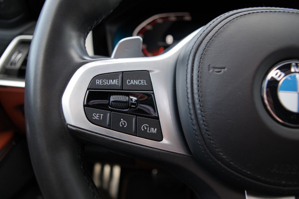 BMW 3 Serie Touring 330i 259 PK High Executive M-Sport Edition, Panoramadak, Trekhaak, Individual, Head-Up