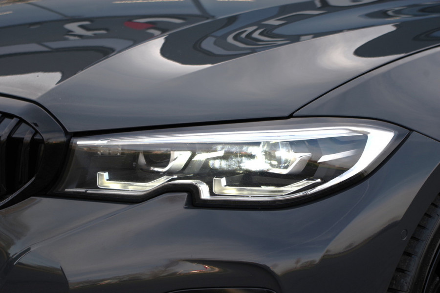 BMW 3 Serie Touring 330i 259 PK High Executive M-Sport Edition, Panoramadak, Trekhaak, Individual, Head-Up