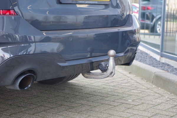 BMW 3 Serie Touring 330i 259 PK High Executive M-Sport Edition, Panoramadak, Trekhaak, Individual, Head-Up