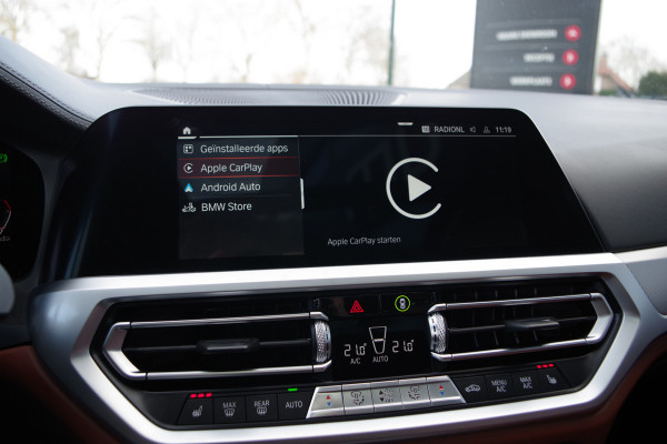 BMW 3 Serie Touring 330i 259 PK High Executive M-Sport Edition, Panoramadak, Trekhaak, Individual, Head-Up