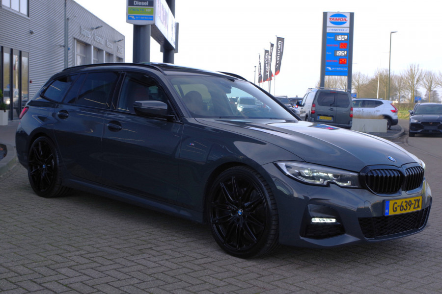 BMW 3 Serie Touring 330i 259 PK High Executive M-Sport Edition, Panoramadak, Trekhaak, Individual, Head-Up