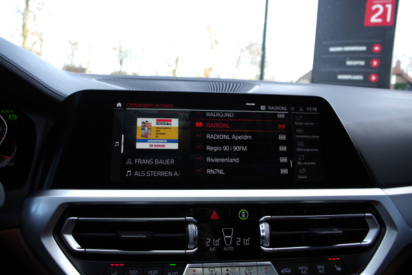 BMW 3 Serie Touring 330i 259 PK High Executive M-Sport Edition, Panoramadak, Trekhaak, Individual, Head-Up