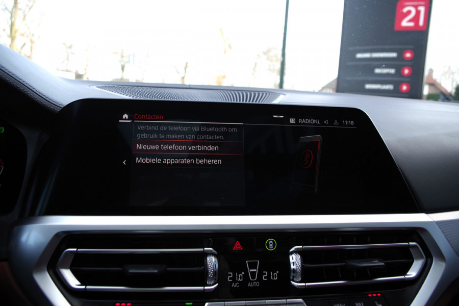 BMW 3 Serie Touring 330i 259 PK High Executive M-Sport Edition, Panoramadak, Trekhaak, Individual, Head-Up