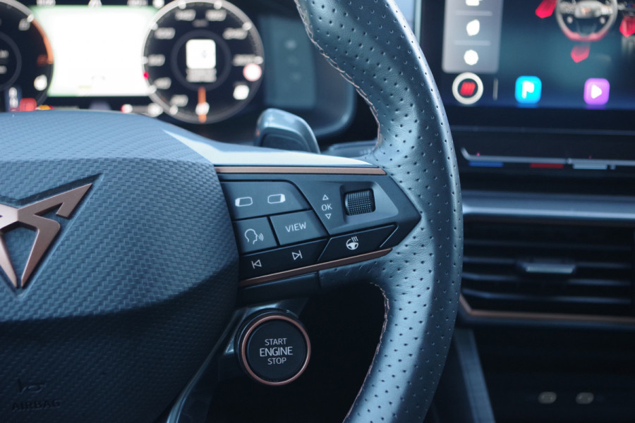 CUPRA Formentor 1.4 e-Hybrid 245 PK VZ Performance PHEV, Panoramadak, Keyless, Stuur-Startknop, Winterpakket, Memory