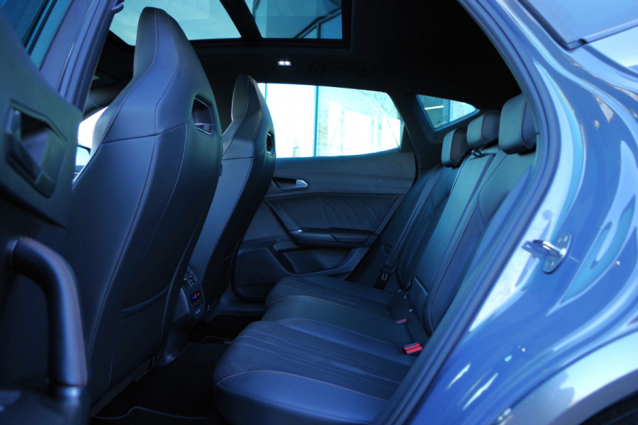 CUPRA Formentor 1.4 e-Hybrid 245 PK VZ Performance PHEV, Panoramadak, Keyless, Stuur-Startknop, Winterpakket, Memory