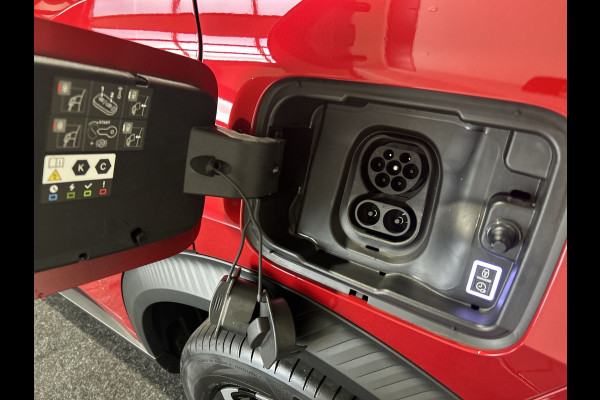 Citroën Ë-C3 Aircross Plus 113pk Comfort Range 44 kWh 11 kw lader | Apple Carplay | Parkeercamera | Zwart dak!