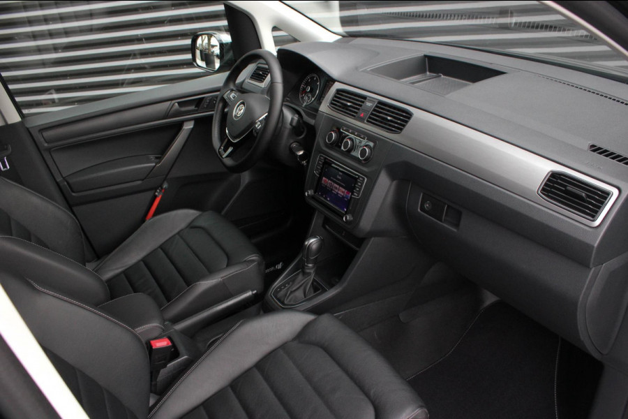 Volkswagen Caddy 2.0 TDI L1H1 BMT 189PK / FULL OPTIONS / GTI INTERIEUR / R- LINE / NIEUWSTAAT / ELEK- PAKKET / NAV / APPLE CARPLAY