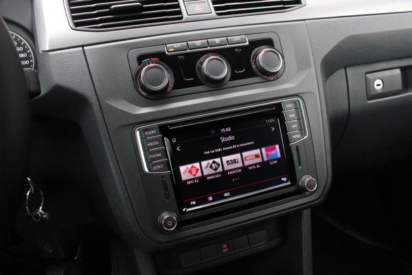 Volkswagen Caddy 2.0 TDI L1H1 BMT 189PK / FULL OPTIONS / GTI INTERIEUR / R- LINE / NIEUWSTAAT / ELEK- PAKKET / NAV / APPLE CARPLAY