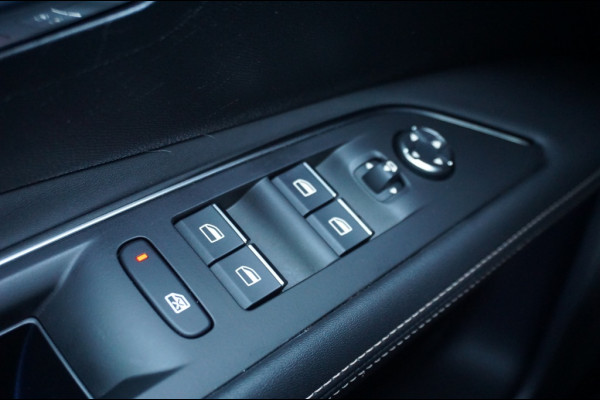 Peugeot 3008 225PK PHEV GT AUT. | PACK BUSINESS | NED. AUTO | MASSAGE STOEL