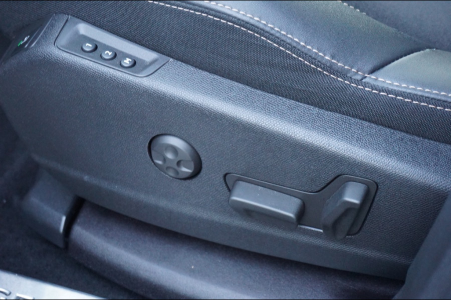 Peugeot 3008 225PK PHEV GT AUT. | PACK BUSINESS | NED. AUTO | MASSAGE STOEL