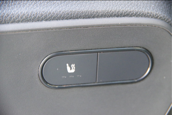 Mercedes-Benz Sprinter 319 3.0 CDI V6 L2H2 AUT. LED, LUCHTVERING, MBUX 10'', 360 CAMERA, STOELVERWARMING, CRUISE, CLIMA, PARKEERSENSOREN