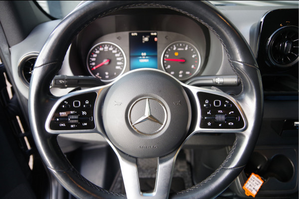 Mercedes-Benz Sprinter 319 3.0 CDI V6 L2H2 AUT. LED, LUCHTVERING, MBUX 10'', 360 CAMERA, STOELVERWARMING, CRUISE, CLIMA, PARKEERSENSOREN