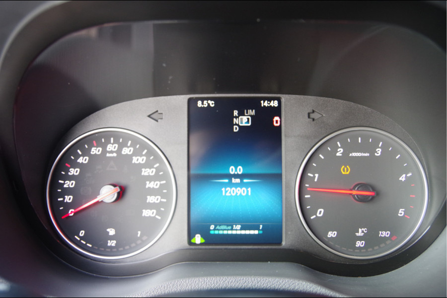 Mercedes-Benz Sprinter 319 3.0 CDI V6 L2H2 AUT. LED, LUCHTVERING, MBUX 10'', 360 CAMERA, STOELVERWARMING, CRUISE, CLIMA, PARKEERSENSOREN