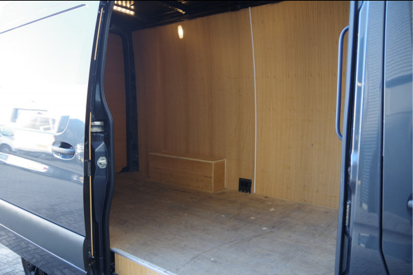 Mercedes-Benz Sprinter 319 3.0 CDI V6 L2H2 AUT. LED, LUCHTVERING, MBUX 10'', 360 CAMERA, STOELVERWARMING, CRUISE, CLIMA, PARKEERSENSOREN