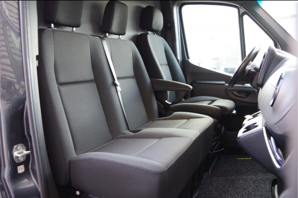 Mercedes-Benz Sprinter 319 3.0 CDI V6 L2H2 AUT. LED, LUCHTVERING, MBUX 10'', 360 CAMERA, STOELVERWARMING, CRUISE, CLIMA, PARKEERSENSOREN