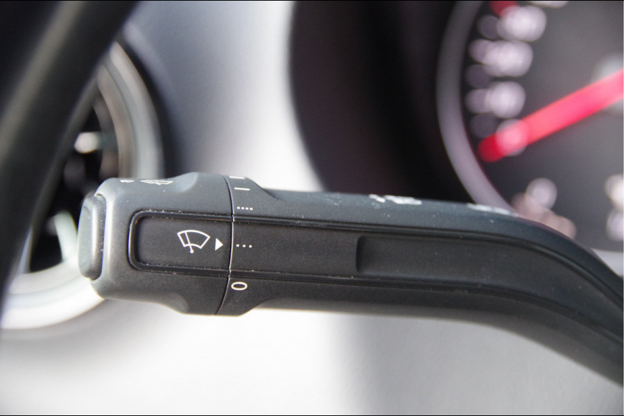 Mercedes-Benz Sprinter 319 3.0 CDI V6 L2H2 AUT. LED, LUCHTVERING, MBUX 10'', 360 CAMERA, STOELVERWARMING, CRUISE, CLIMA, PARKEERSENSOREN