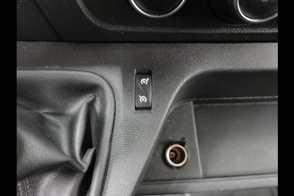 Renault Master T33 2.3 dCi 135PK L2H2 Work Edition Airco Cruise Camera Navi Parkeersensoren Trekhaak