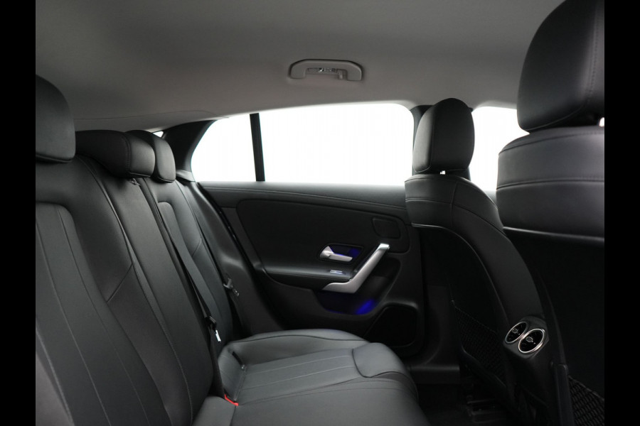 Mercedes-Benz CLA-Klasse Shooting Brake 250 e Progressive Plug In Hybrid 218pk Dealer O.H. PHEV | Adaptive Cruise | 360 Camera | Lederen Sportstoelen Massage & Memory | Widescreen Navi | Sfeerverlichting | Stoelen & Stuur Verwarmd | Apple Carplay | Navigatie | DAB |