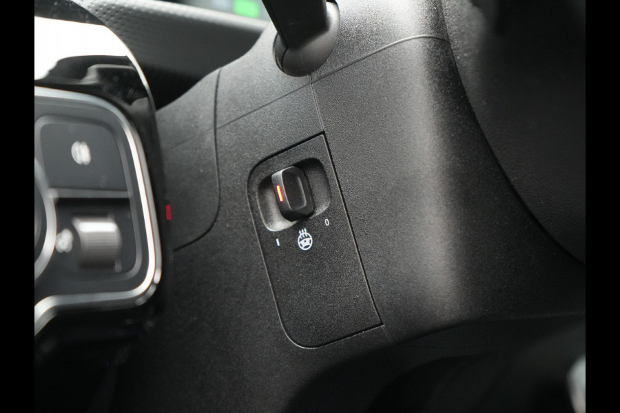 Mercedes-Benz CLA-Klasse Shooting Brake 250 e Progressive Plug In Hybrid 218pk Dealer O.H. PHEV | Adaptive Cruise | 360 Camera | Lederen Sportstoelen Massage & Memory | Widescreen Navi | Sfeerverlichting | Stoelen & Stuur Verwarmd | Apple Carplay | Navigatie | DAB |