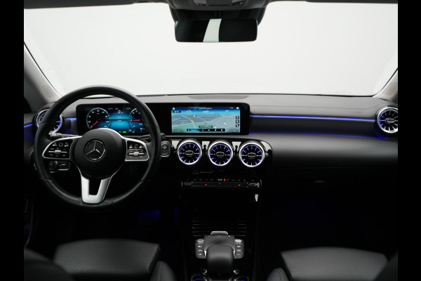 Mercedes-Benz CLA-Klasse Shooting Brake 250 e Progressive Plug In Hybrid 218pk Dealer O.H. PHEV | Adaptive Cruise | 360 Camera | Lederen Sportstoelen Massage & Memory | Widescreen Navi | Sfeerverlichting | Stoelen & Stuur Verwarmd | Apple Carplay | Navigatie | DAB |