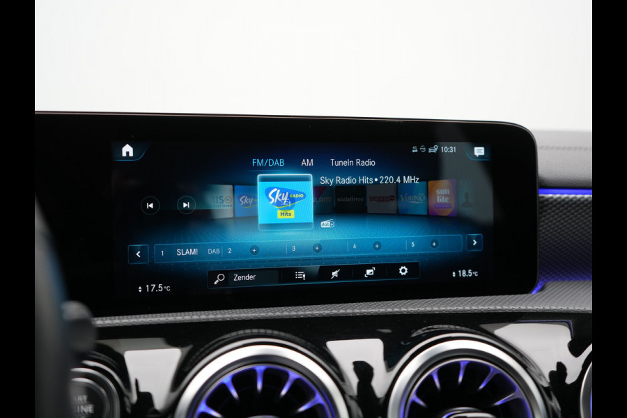 Mercedes-Benz CLA-Klasse Shooting Brake 250 e Progressive Plug In Hybrid 218pk Dealer O.H. PHEV | Adaptive Cruise | 360 Camera | Lederen Sportstoelen Massage & Memory | Widescreen Navi | Sfeerverlichting | Stoelen & Stuur Verwarmd | Apple Carplay | Navigatie | DAB |