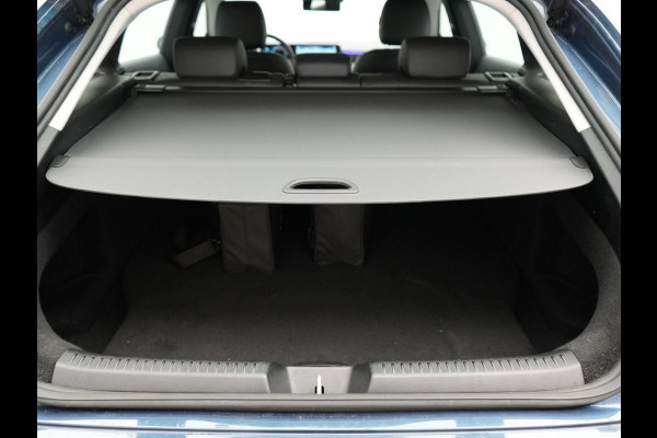 Mercedes-Benz CLA-Klasse Shooting Brake 250 e Progressive Plug In Hybrid 218pk Dealer O.H. PHEV | Adaptive Cruise | 360 Camera | Lederen Sportstoelen Massage & Memory | Widescreen Navi | Sfeerverlichting | Stoelen & Stuur Verwarmd | Apple Carplay | Navigatie | DAB |