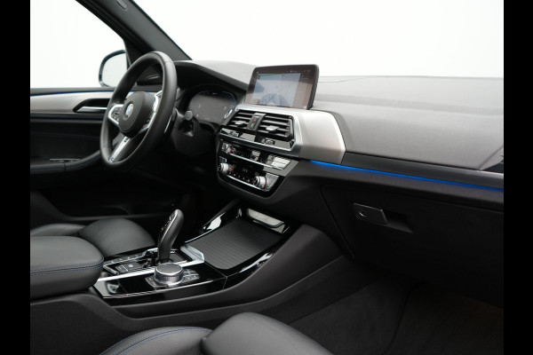 BMW X3 xDrive30e M Sport Plug In Hybrid 293pk Dealer O.H PHEV | Trekhaak Af Fabriek | Panodak | Adaptive Cruise | 360 Camera | Head Up | Sportstoelen Memory & Verwarmd | Harman & Kardon | Keyless | Apple Carplay | Virtual | Navigatie | DAB |