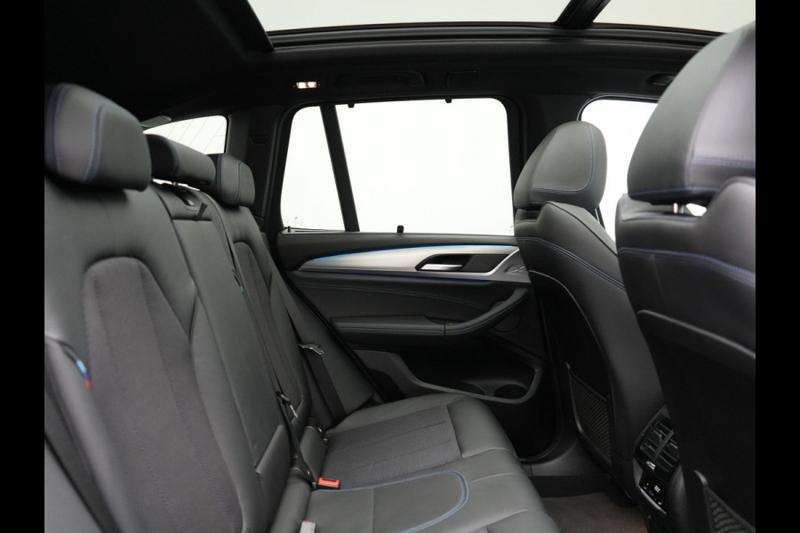 BMW X3 xDrive30e M Sport Plug In Hybrid 293pk Dealer O.H PHEV | Trekhaak Af Fabriek | Panodak | Adaptive Cruise | 360 Camera | Head Up | Sportstoelen Memory & Verwarmd | Harman & Kardon | Keyless | Apple Carplay | Virtual | Navigatie | DAB |