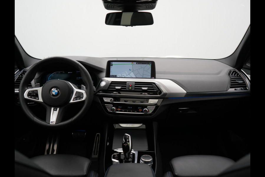 BMW X3 xDrive30e M Sport Plug In Hybrid 293pk Dealer O.H PHEV | Trekhaak Af Fabriek | Panodak | Adaptive Cruise | 360 Camera | Head Up | Sportstoelen Memory & Verwarmd | Harman & Kardon | Keyless | Apple Carplay | Virtual | Navigatie | DAB |