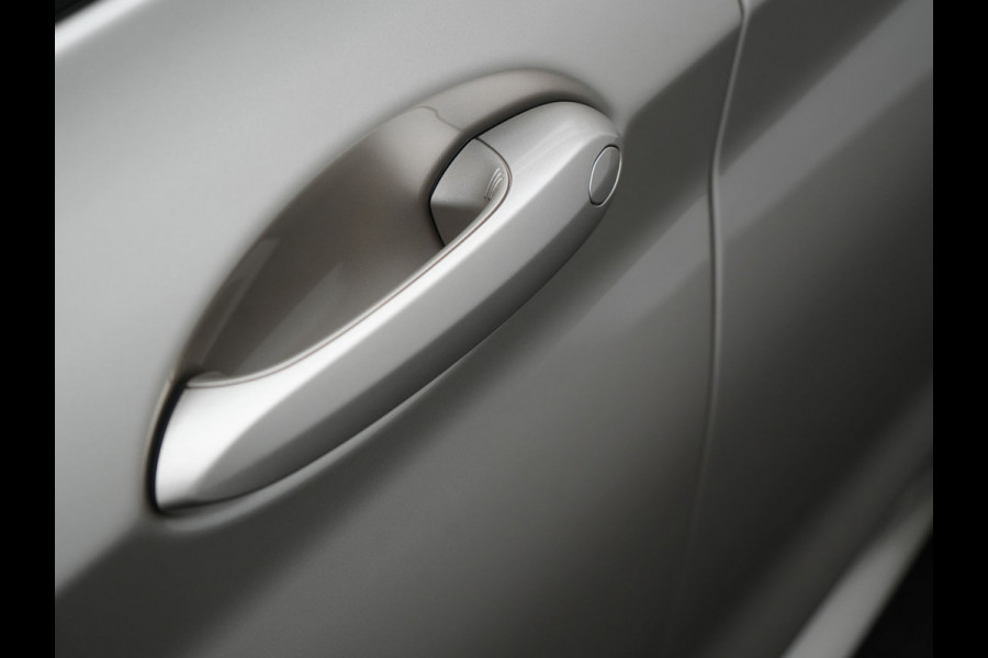 BMW X3 xDrive30e M Sport Plug In Hybrid 293pk Dealer O.H PHEV | Trekhaak Af Fabriek | Panodak | Adaptive Cruise | 360 Camera | Head Up | Sportstoelen Memory & Verwarmd | Harman & Kardon | Keyless | Apple Carplay | Virtual | Navigatie | DAB |