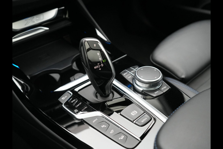 BMW X3 xDrive30e M Sport Plug In Hybrid 293pk Dealer O.H PHEV | Trekhaak Af Fabriek | Panodak | Adaptive Cruise | 360 Camera | Head Up | Sportstoelen Memory & Verwarmd | Harman & Kardon | Keyless | Apple Carplay | Virtual | Navigatie | DAB |