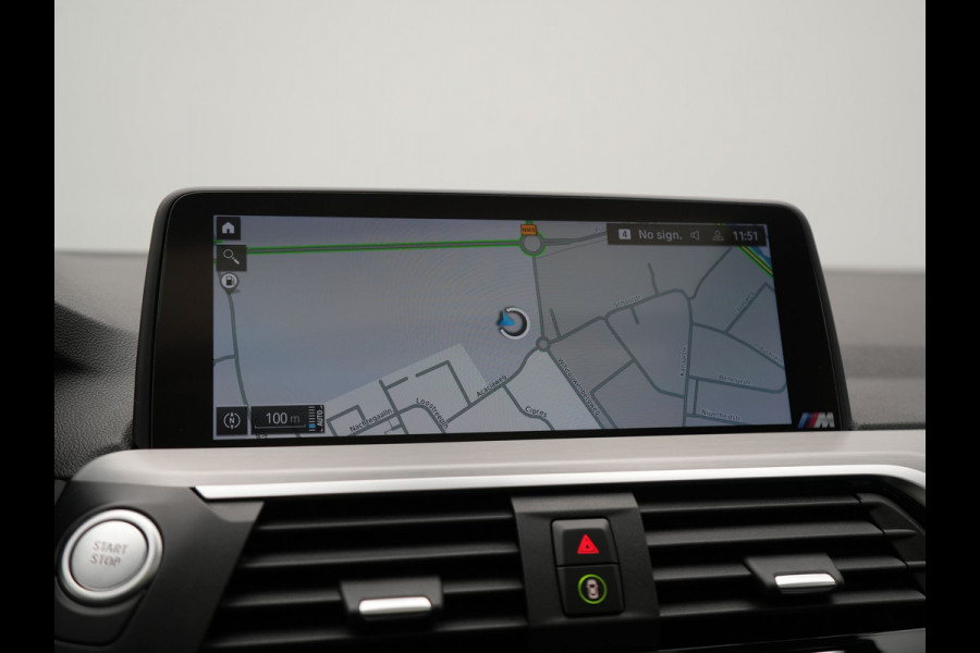 BMW X3 xDrive30e M Sport Plug In Hybrid 293pk Dealer O.H PHEV | Trekhaak Af Fabriek | Panodak | Adaptive Cruise | 360 Camera | Head Up | Sportstoelen Memory & Verwarmd | Harman & Kardon | Keyless | Apple Carplay | Virtual | Navigatie | DAB |