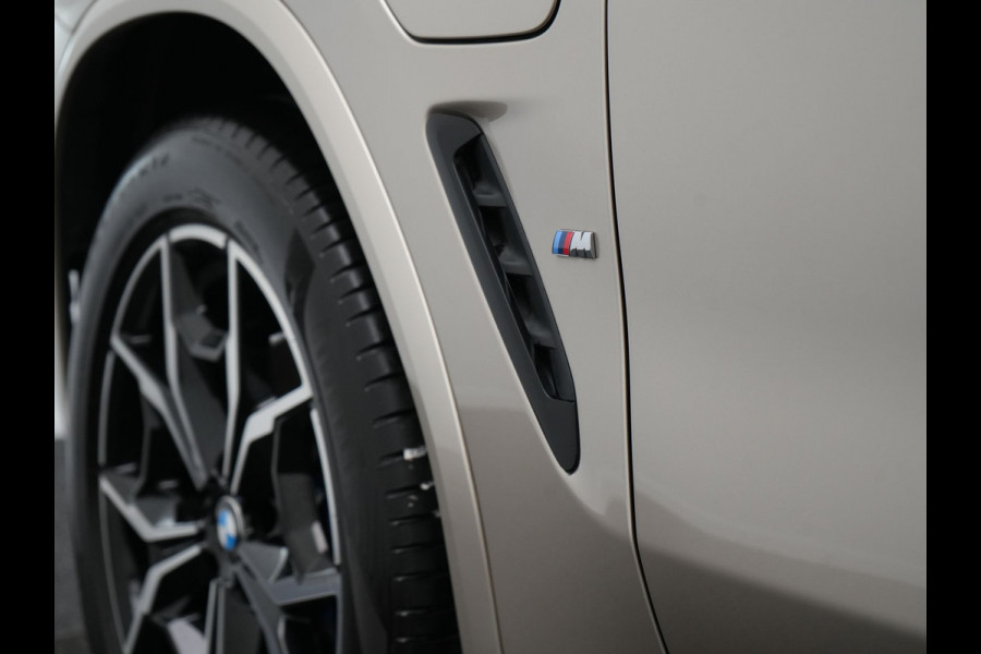 BMW X3 xDrive30e M Sport Plug In Hybrid 293pk Dealer O.H PHEV | Trekhaak Af Fabriek | Panodak | Adaptive Cruise | 360 Camera | Head Up | Sportstoelen Memory & Verwarmd | Harman & Kardon | Keyless | Apple Carplay | Virtual | Navigatie | DAB |