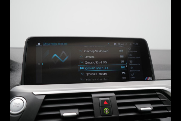 BMW X3 xDrive30e M Sport Plug In Hybrid 293pk Dealer O.H PHEV | Trekhaak Af Fabriek | Panodak | Adaptive Cruise | 360 Camera | Head Up | Sportstoelen Memory & Verwarmd | Harman & Kardon | Keyless | Apple Carplay | Virtual | Navigatie | DAB |