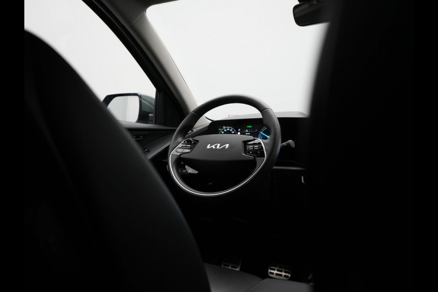 Kia Niro 1.6 GDi ExecutiveLine Plug In Hybrid 182pk Dealer O.H. PHEV | Adaptive Cruise | Head Up | Camera | Harman & Kardon | Lederen Sportstoelen Memory & Ventilatie | Stoelen & Stuur Verwarmd | Apple Carplay | Keyless | Blis | Sfeerverlichting |