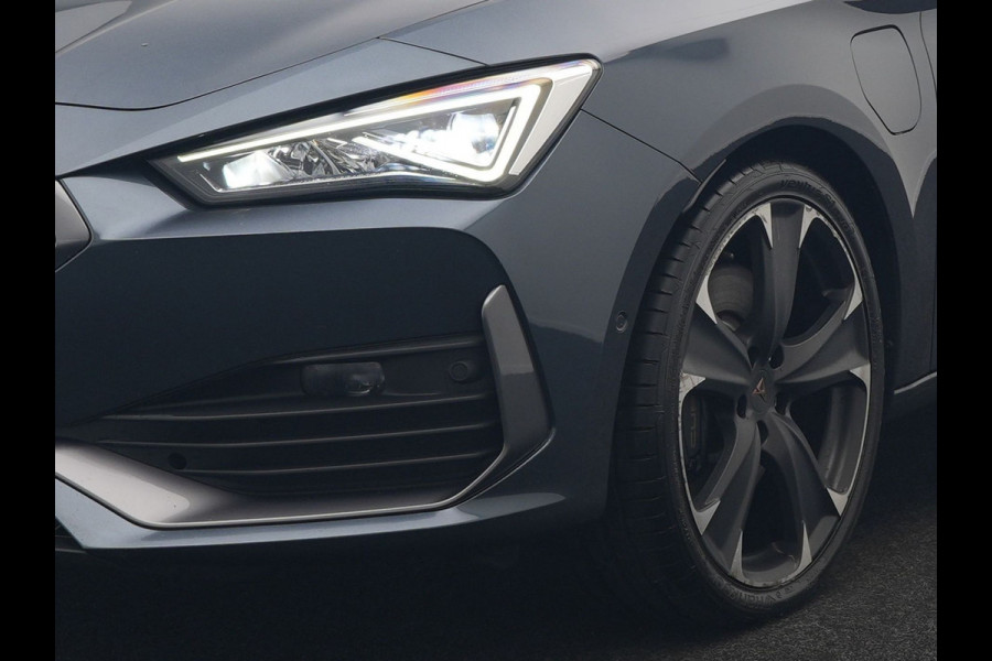 CUPRA Leon 1.4 e-Hybrid VZ Plug In Hybrid 245pk Dealer O.H PHEV | Adaptive Cruise | Camera | Keyless | Sportstoelen Verwarmd | Apple Carplay | Sfeerverlichting | Virtual | Navigatie | DAB+ | 19"L.M |