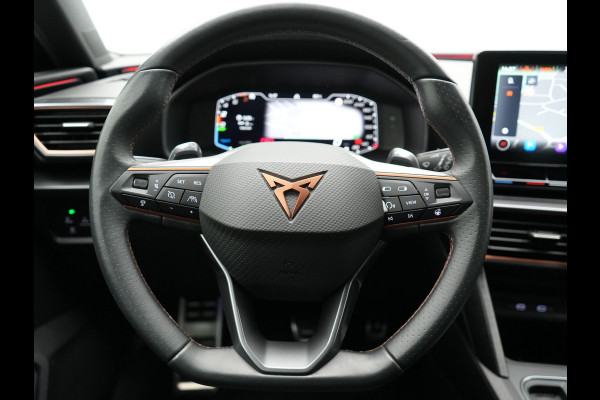 CUPRA Leon 1.4 e-Hybrid VZ Plug In Hybrid 245pk Dealer O.H PHEV | Adaptive Cruise | Camera | Keyless | Sportstoelen Verwarmd | Apple Carplay | Sfeerverlichting | Virtual | Navigatie | DAB+ | 19"L.M |