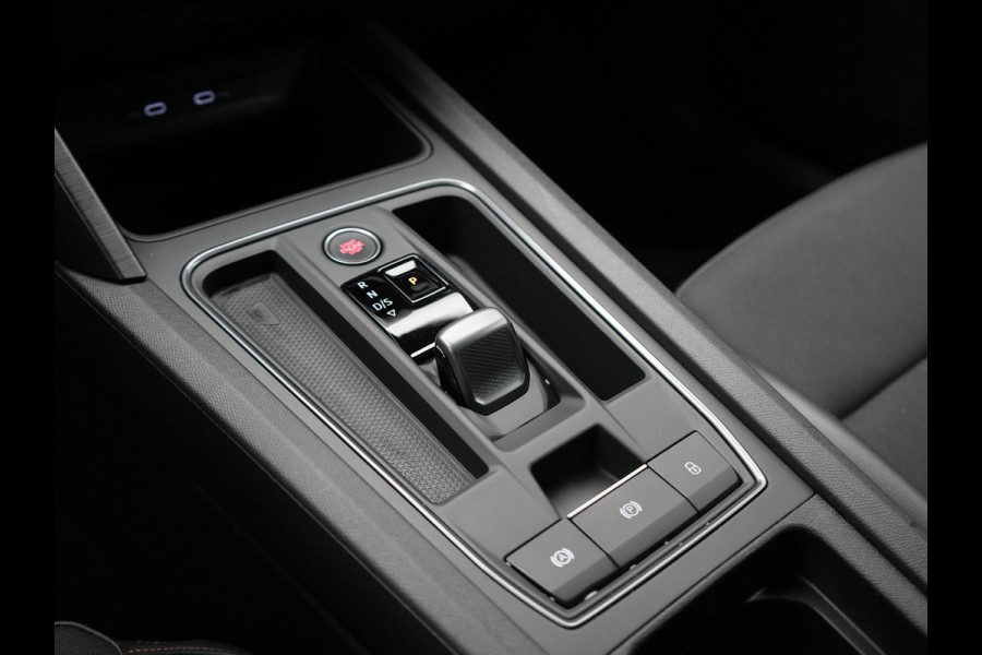 CUPRA Leon 1.4 e-Hybrid VZ Plug In Hybrid 245pk Dealer O.H PHEV | Adaptive Cruise | Camera | Keyless | Sportstoelen Verwarmd | Apple Carplay | Sfeerverlichting | Virtual | Navigatie | DAB+ | 19"L.M |